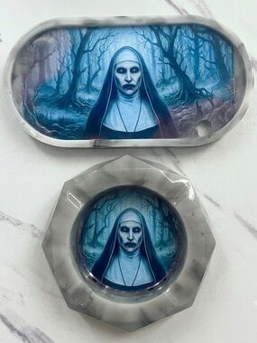 Valak The Nun Ashtray & Tray Set – Horror Movie Merchandise